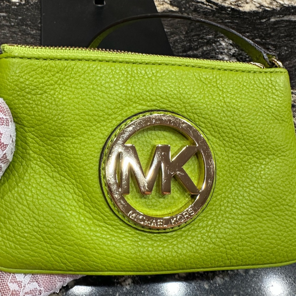 Michael Kors Vibrant Green Wristlet - Picture 5 of 5